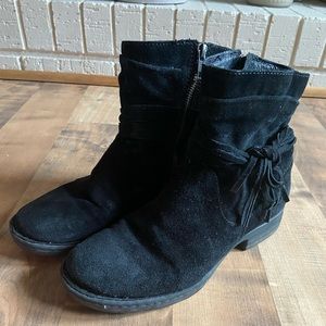 Born suede boots
